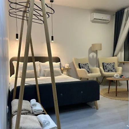 Pirotska Modern Apartment Sofia